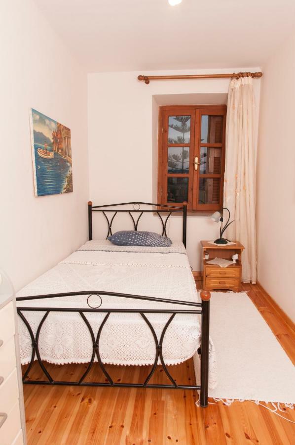 Appartamento The House Of "Angelina", Magnificent View Of The Sea Methoni  Esterno foto